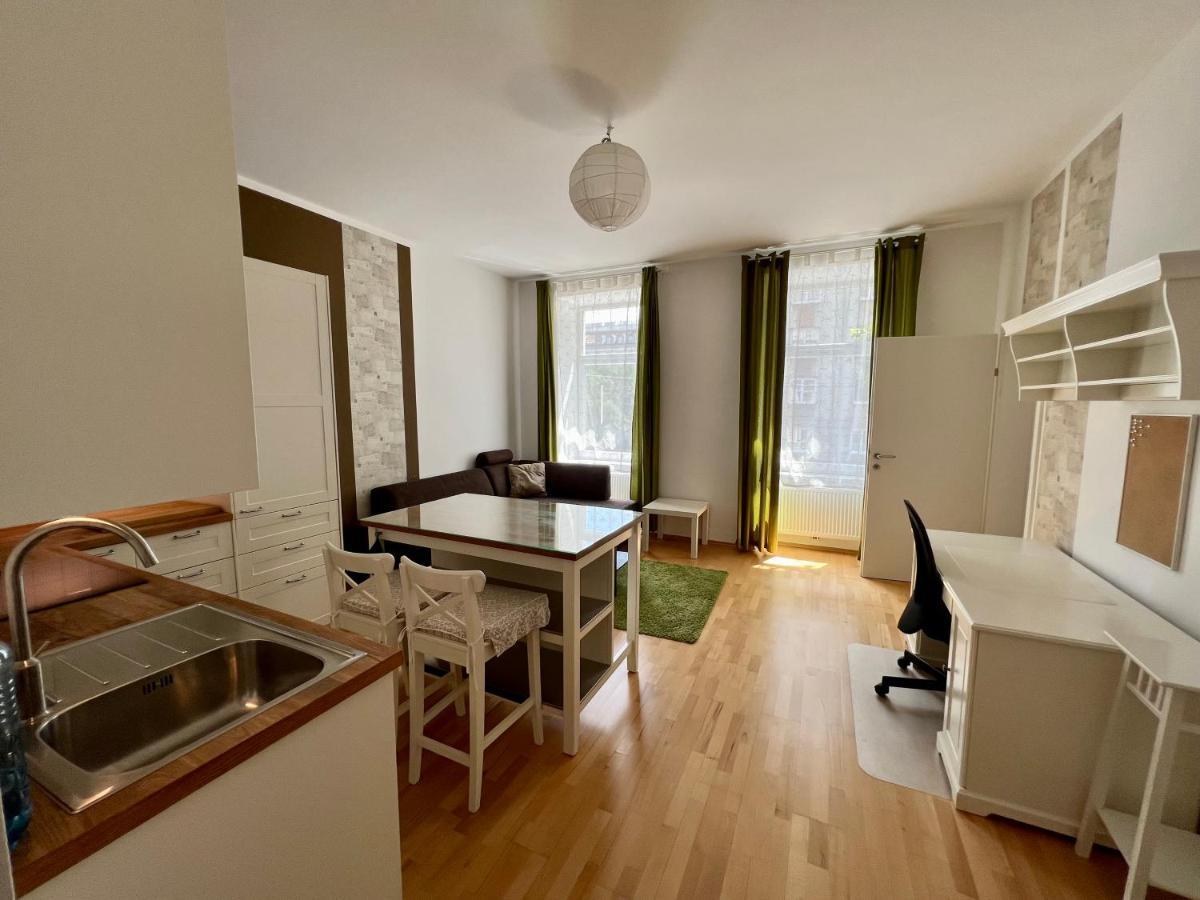 Cozy 2-room Apartament Wiedeń